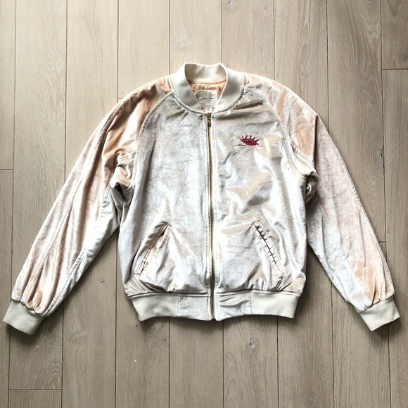 Urban Outfitters Silence & Noise Mermaid Embroidered Velour Bomber Jacket Size M - Picture 3 of 11